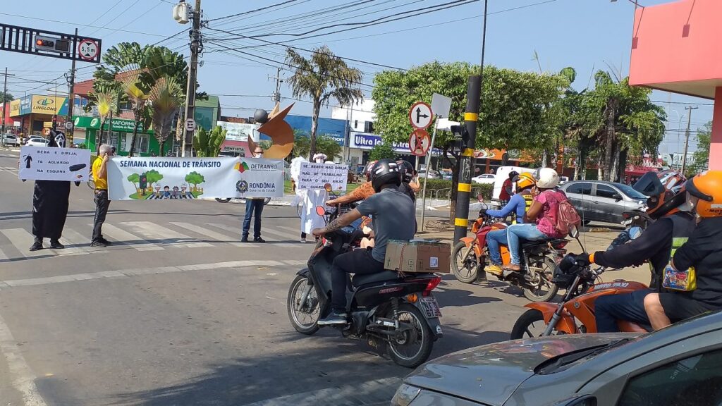 Vereador solicita realização de campanhas educativas de trânsito